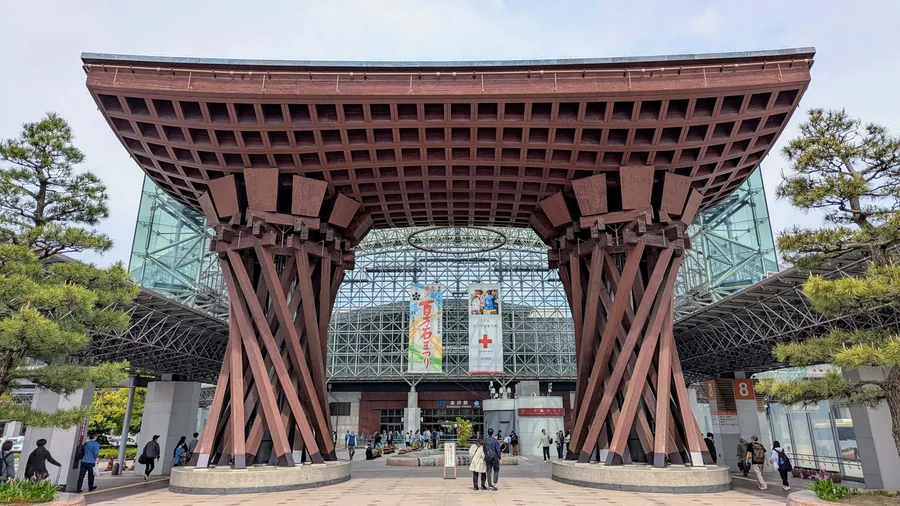 The Tsuzumi Gate, Kanazawa